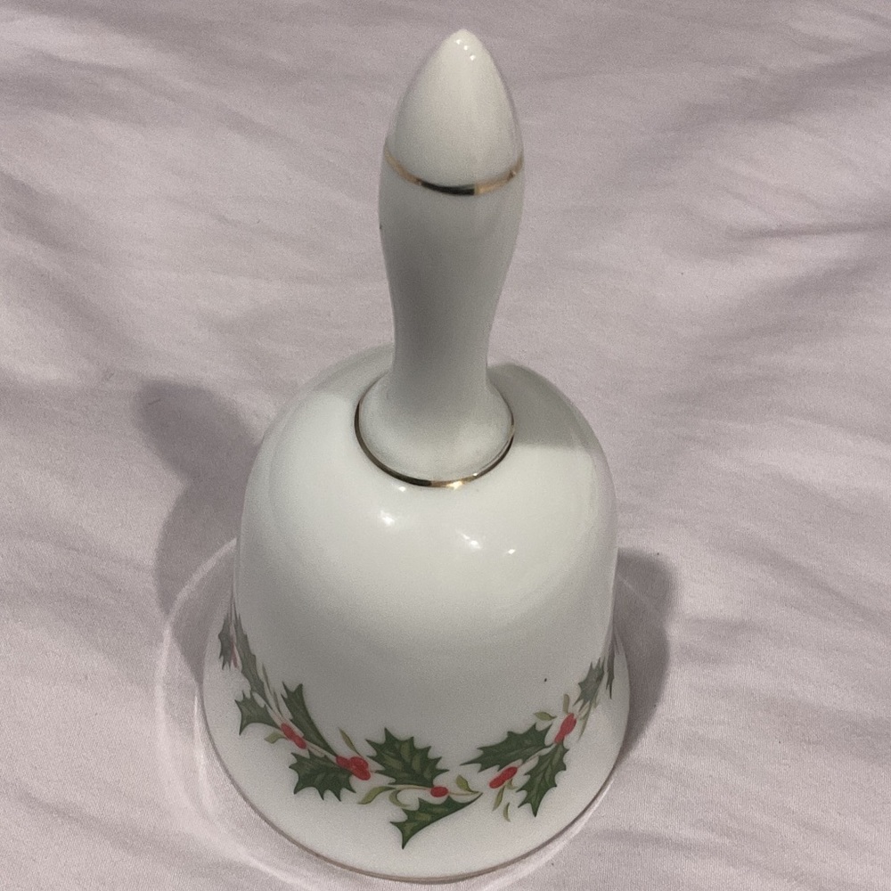 Lefton White and Green Holiday Bell